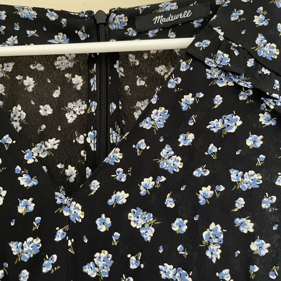 Madewell navy crepe wide leg jumpsuit with tie. Size small back zipper. - Picture 4 of 4